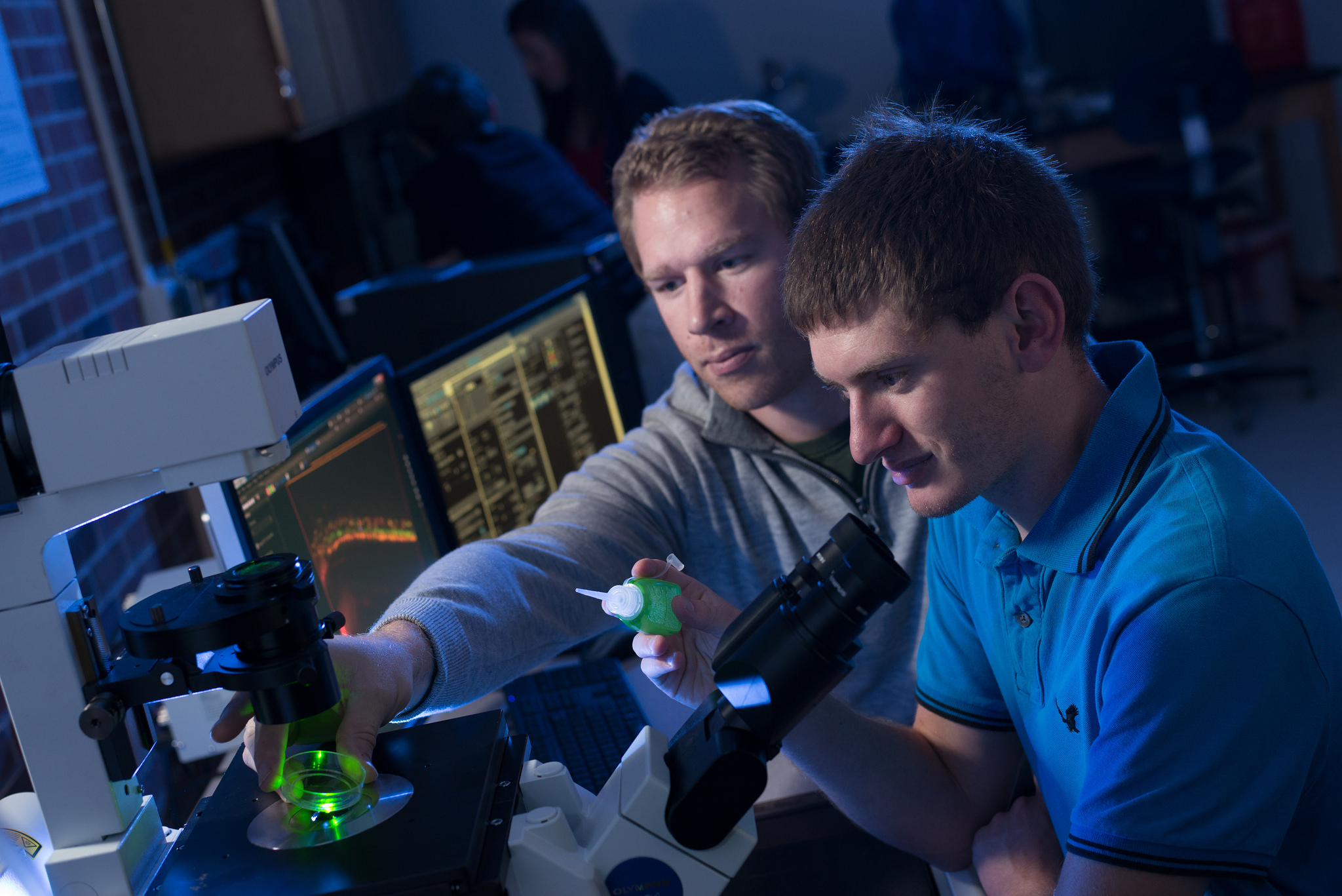 cover photo students in lab